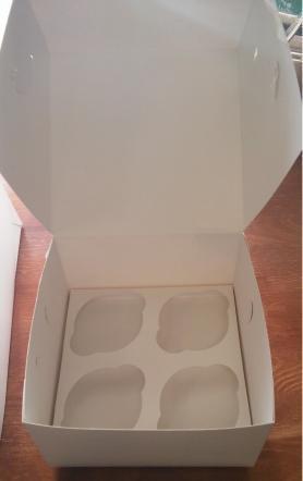 Коробка для 4-х капкейков Белая 
